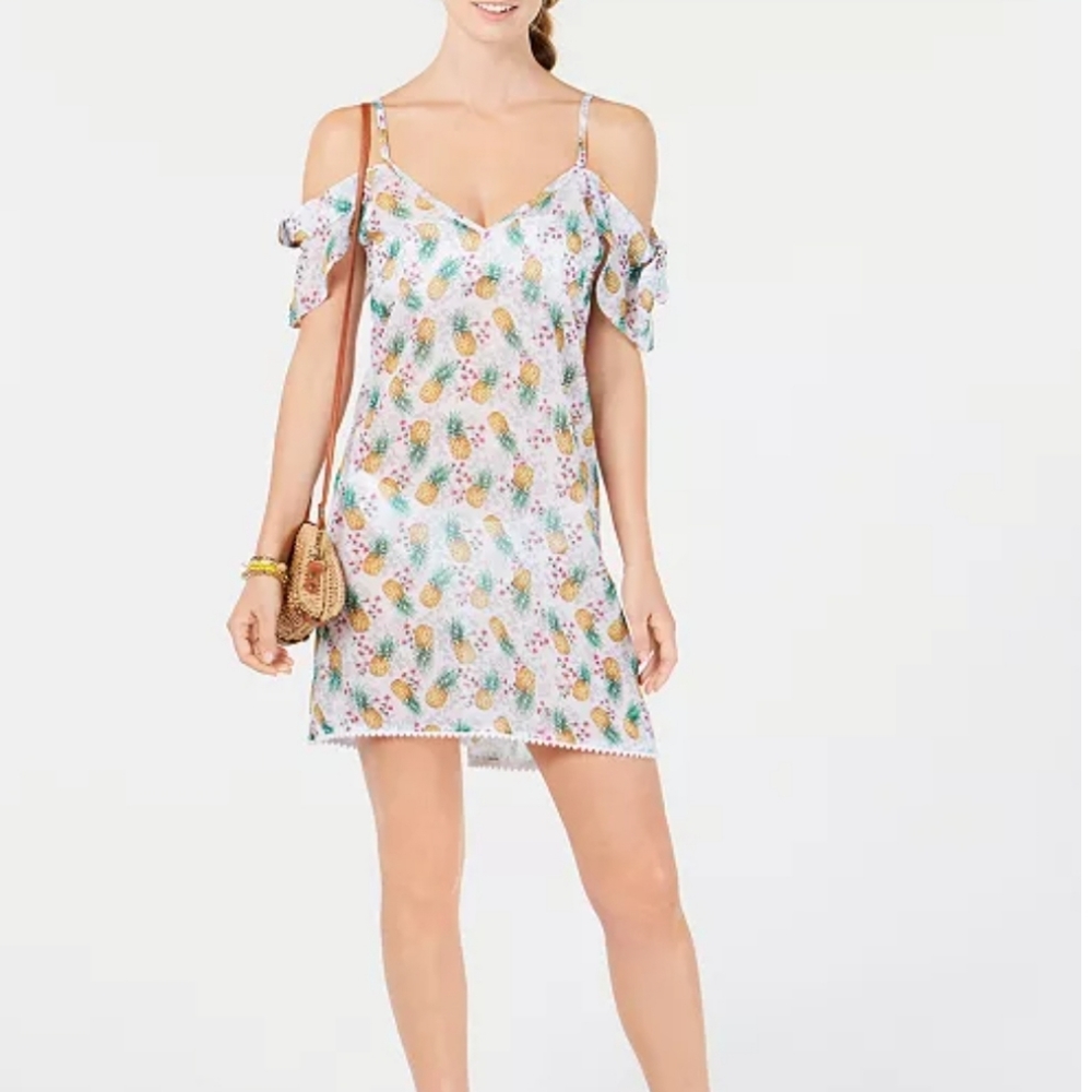 Miken
Flutter-Sleeve Cover-Up Dress L